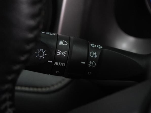 Toyota RAV4 IV (XA40) Рестайлинг с пробегом 2015 года, цена 1 974 000 рублей, 162680 км, внедорожник, Автокод Объявления