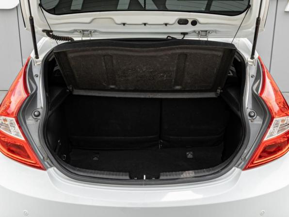 Hyundai Solaris I с пробегом 2014 года, цена 880 000 рублей, 185580 км, хэтчбек, Автокод Объявления