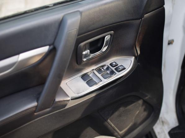 Mitsubishi Pajero IV Рестайлинг 1 с пробегом 2011 года, цена 1 850 000 рублей, 347050 км, внедорожник, Автокод Объявления