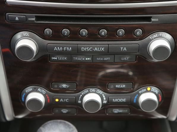 Nissan Pathfinder IV с пробегом 2015 года, цена 1 679 000 рублей, 324000 км, внедорожник, Автокод Объявления