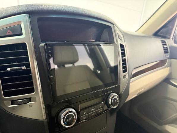 Mitsubishi Pajero IV Рестайлинг 2 с пробегом 2017 года, цена 3 249 000 рублей, 99700 км, внедорожник, Автокод Объявления