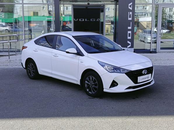 Hyundai Solaris II Рестайлинг с пробегом 2022 года, цена 1 574 000 рублей, 53497 км, седан, Автокод Объявления