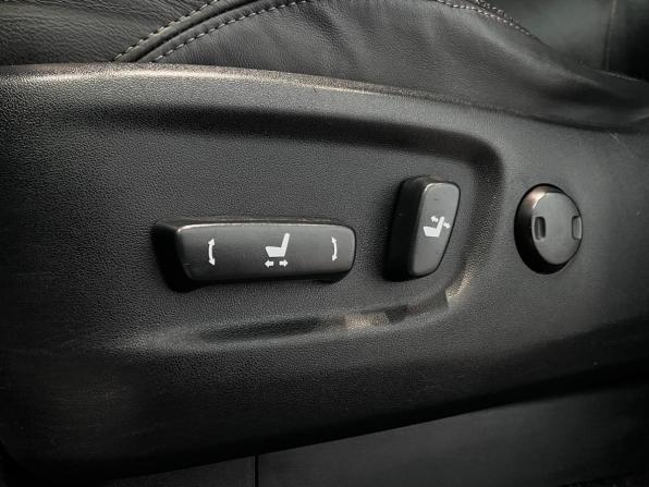 Toyota Land Cruiser Prado 150 Series Рестайлинг 1 с пробегом 2014 года, цена 3 199 000 рублей, 250008 км, внедорожник, Автокод Объявления
