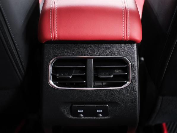 Haval Jolion I Рестайлинг с пробегом 2024 года, цена 2 156 000 рублей, 35990 км, внедорожник, Автокод Объявления