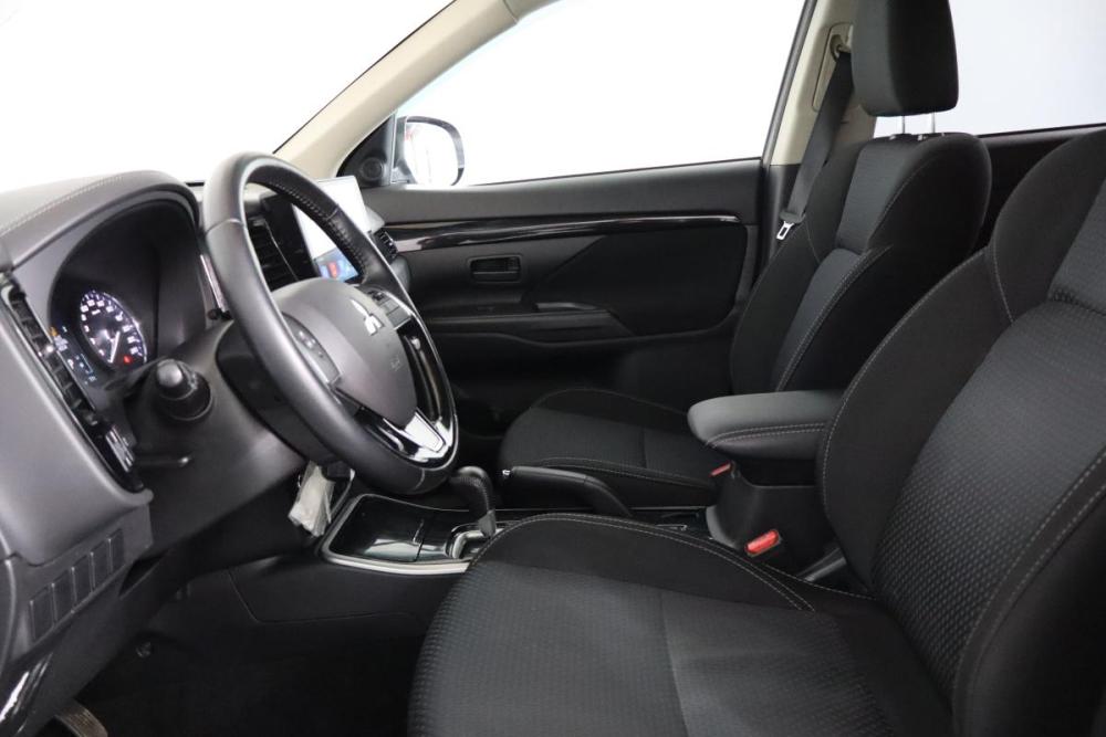 Mitsubishi Outlander III Рестайлинг 3 Санкт-Петербург  - изображение 7