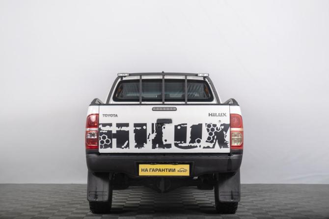 Toyota Hilux VII Рестайлинг с пробегом 2014 года, цена 1 999 000 рублей, 307000 км, offers.body_type.unknown, Автокод Объявления