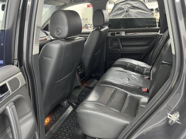 Volkswagen Touareg I Рестайлинг с пробегом 2007 года, цена 900 000 рублей, 243585 км, внедорожник, Автокод Объявления