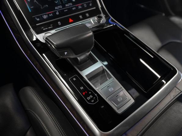 Audi Q8 I (4M) с пробегом 2018 года, цена 4 880 000 рублей, 150124 км, внедорожник, Автокод Объявления