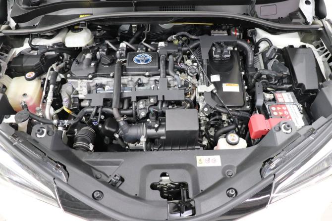 Toyota C-HR I с пробегом 2018 года, цена 1 890 000 рублей, 93169 км, внедорожник, Автокод Объявления
