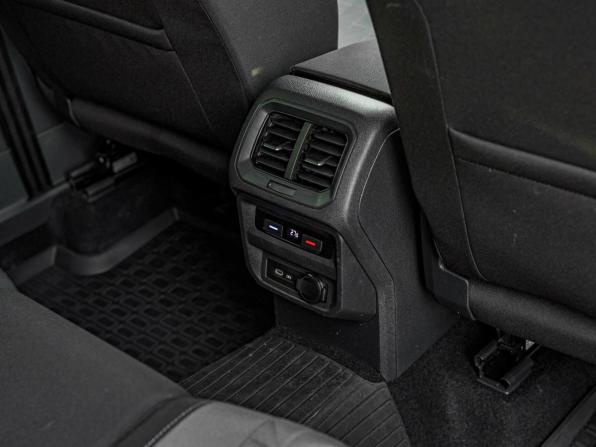 Volkswagen Tiguan II Рестайлинг с пробегом 2021 года, цена 2 405 000 рублей, 143292 км, внедорожник, Автокод Объявления