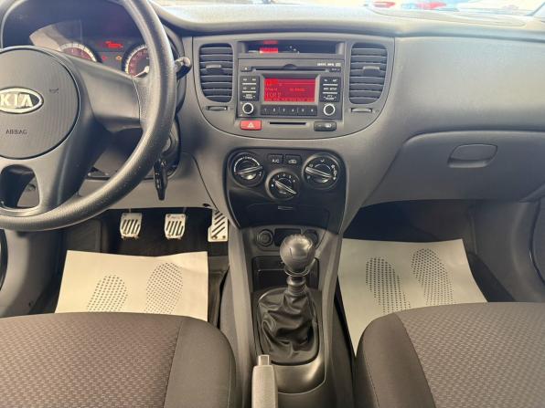 Kia Rio II Рестайлинг с пробегом 2010 года, цена 650 000 рублей, 82894 км, седан, Автокод Объявления
