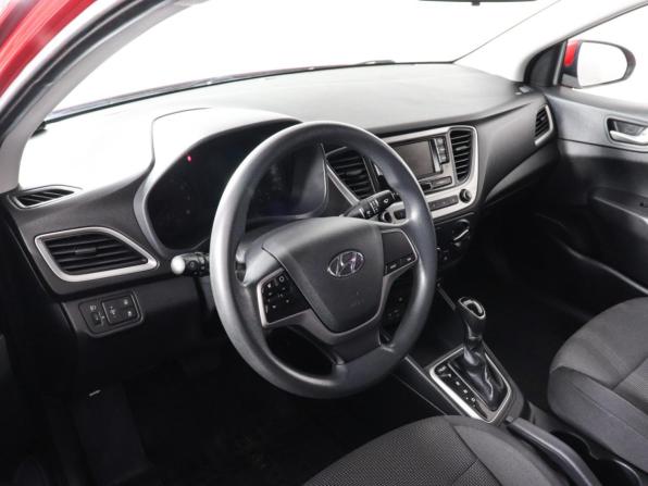 Hyundai Solaris II с пробегом 2017 года, цена 1 340 000 рублей, 90008 км, седан, Автокод Объявления