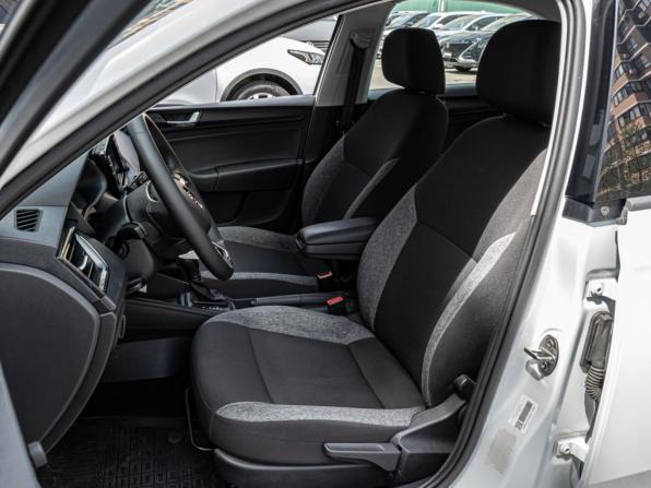 Skoda Rapid II с пробегом 2021 года, цена 1 585 000 рублей, 112176 км, лифтбек, Автокод Объявления