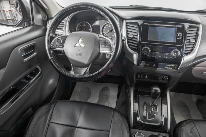 Mitsubishi L200 V с пробегом 2016 года, цена 1 999 000 рублей, 218000 км, offers.body_type.unknown, Автокод Объявления