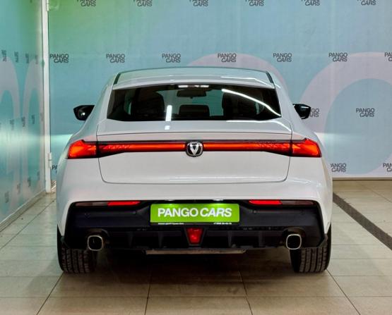 Changan UNI-V I с пробегом 2023 года, цена 2 092 000 рублей, 41500 км, лифтбек, Автокод Объявления