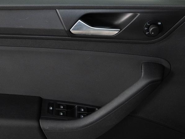 Volkswagen Polo VI с пробегом 2022 года, цена 1 598 000 рублей, 96231 км, лифтбек, Автокод Объявления