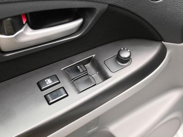 Suzuki SX4 I (Classic) Рестайлинг с пробегом 2012 года, цена 949 000 рублей, 123753 км, хэтчбек, Автокод Объявления