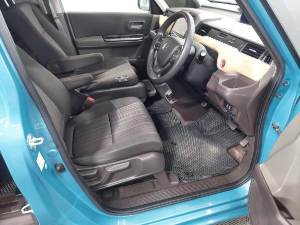 Honda Freed II с пробегом 2017 года, цена 1 399 000 рублей, 120953 км, компактвэн, Автокод Объявления