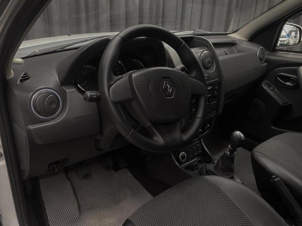 Renault Duster I Рестайлинг с пробегом 2015 года, цена 909 000 рублей, 225000 км, внедорожник, Автокод Объявления