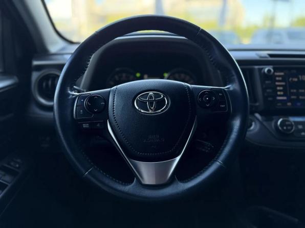 Toyota RAV4 IV (XA40) Рестайлинг с пробегом 2017 года, цена 2 499 000 рублей, 120000 км, внедорожник, Автокод Объявления