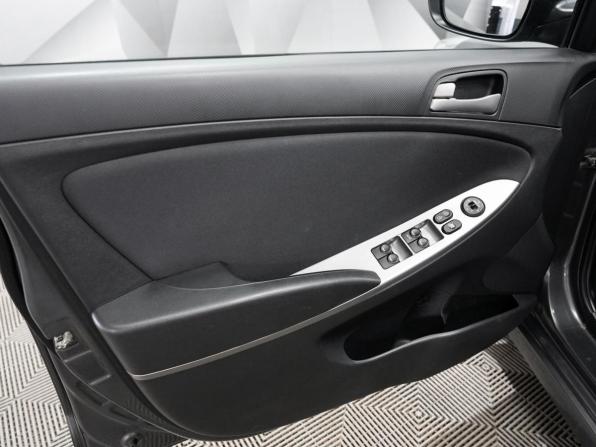 Hyundai Solaris I Рестайлинг с пробегом 2015 года, цена 1 188 000 рублей, 99150 км, седан, Автокод Объявления