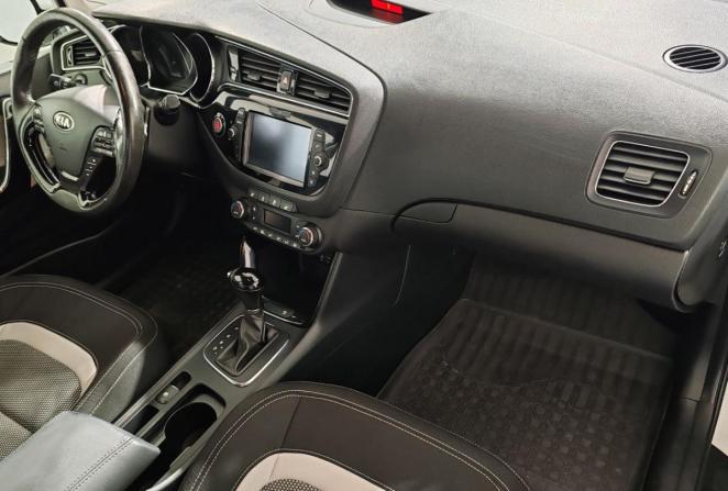 Kia Ceed II Рестайлинг с пробегом 2018 года, цена 1 440 000 рублей, 192214 км, хэтчбек, Автокод Объявления