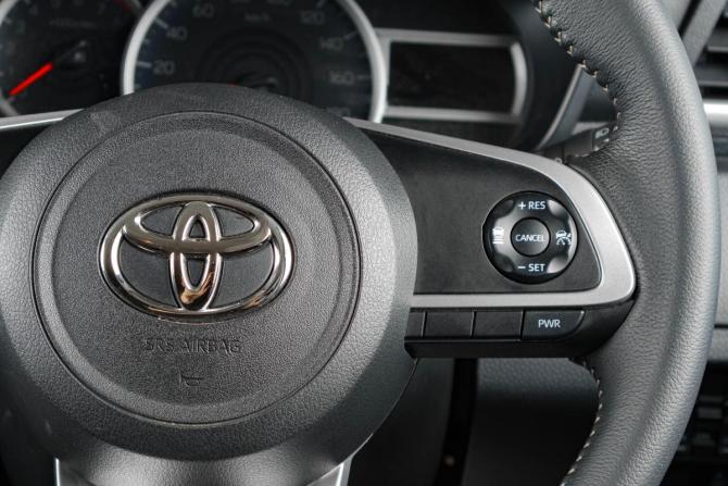 Toyota Roomy I с пробегом 2021 года, цена 1 279 000 рублей, 93350 км, микровэн, Автокод Объявления