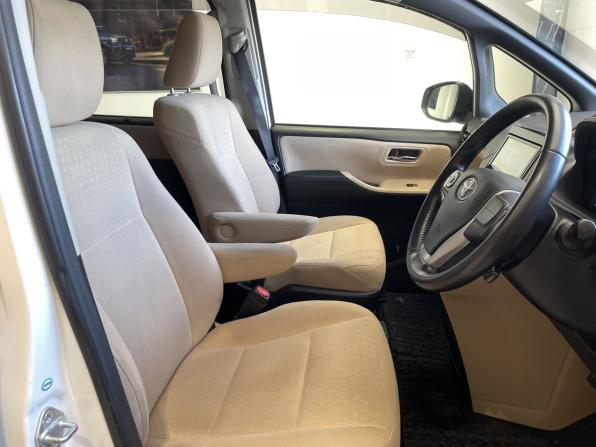 Toyota Noah III (R80) с пробегом 2014 года, цена 1 580 000 рублей, 172000 км, минивэн, Автокод Объявления
