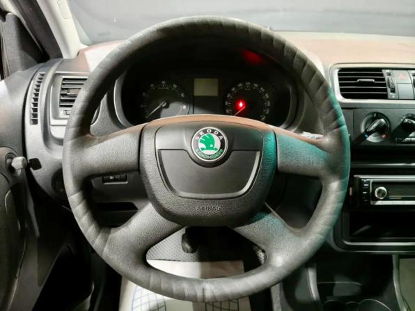 Skoda Fabia II Рестайлинг с пробегом 2011 года, цена 350 000 рублей, 182437 км, хэтчбек, Автокод Объявления