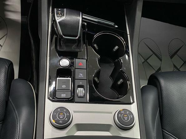 Volkswagen Touareg III с пробегом 2022 года, цена 6 999 000 рублей, 115650 км, внедорожник, Автокод Объявления