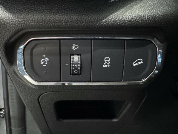 Haval Jolion I с пробегом 2023 года, цена 2 050 000 рублей, 46289 км, внедорожник, Автокод Объявления