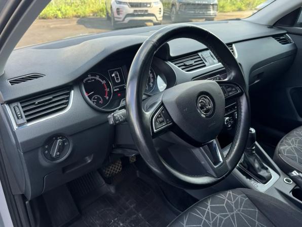 Skoda Octavia III (A7) Рестайлинг с пробегом 2019 года, цена 1 399 000 рублей, 189270 км, лифтбек, Автокод Объявления