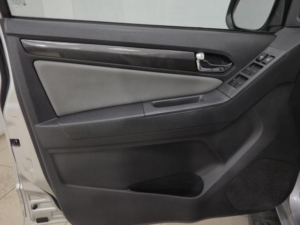 Chevrolet TrailBlazer II с пробегом 2014 года, цена 1 250 000 рублей, 228058 км, внедорожник, Автокод Объявления