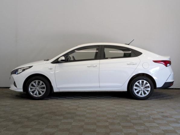 Hyundai Solaris II Рестайлинг с пробегом 2022 года, цена 1 605 000 рублей, 83964 км, седан, Автокод Объявления