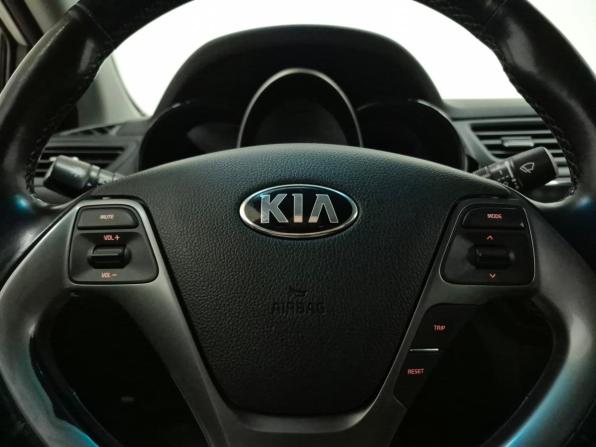 Kia Rio III Рестайлинг с пробегом 2017 года, цена 1 150 000 рублей, 130252 км, седан, Автокод Объявления