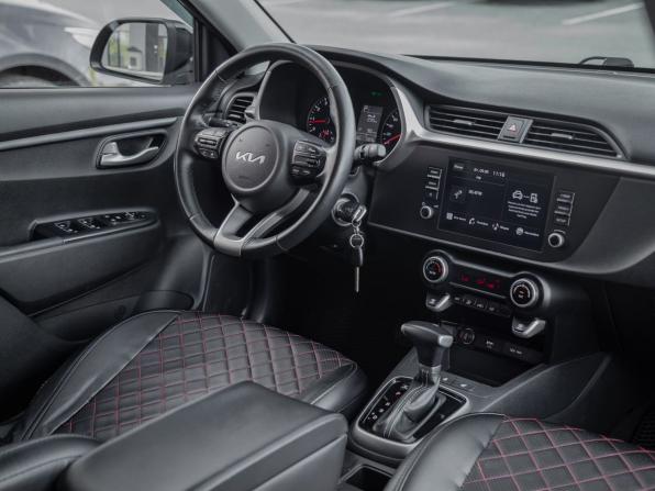 Kia Rio IV Рестайлинг с пробегом 2021 года, цена 1 845 000 рублей, 71000 км, хэтчбек, Автокод Объявления