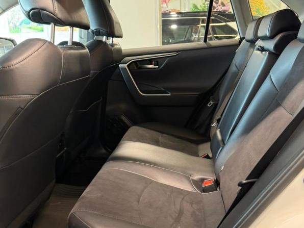 Toyota RAV4 V (XA50) с пробегом 2022 года, цена 3 415 000 рублей, 110000 км, внедорожник, Автокод Объявления
