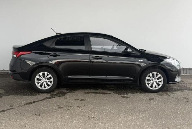 Hyundai Solaris II Рестайлинг с пробегом 2021 года, цена 1 395 000 рублей, 149951 км, седан, Автокод Объявления