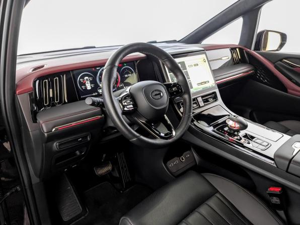 GAC M8 с пробегом 2024 года, цена 4 435 000 рублей, 26217 км, минивэн, Автокод Объявления