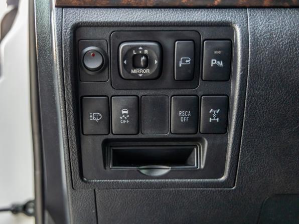Toyota Land Cruiser 200 Series Рестайлинг 1 с пробегом 2015 года, цена 4 798 000 рублей, 122353 км, внедорожник, Автокод Объявления