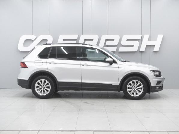 Volkswagen Tiguan II с пробегом 2020 года, цена 3 090 000 рублей, 104929 км, внедорожник, Автокод Объявления