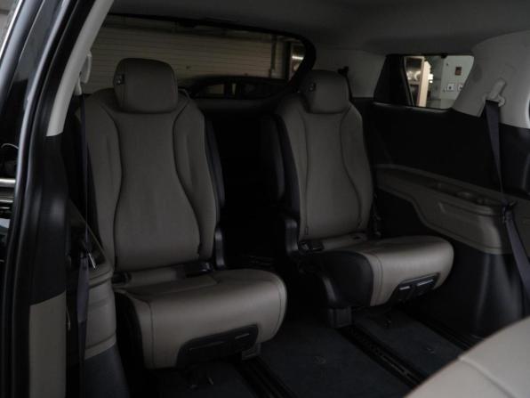 Kia Carnival IV Рестайлинг с пробегом 2025 года, цена 6 098 999 рублей, 10027 км, минивэн, Автокод Объявления