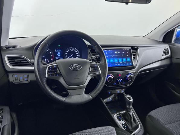 Hyundai Solaris II с пробегом 2017 года, цена 1 320 000 рублей, 91200 км, седан, Автокод Объявления