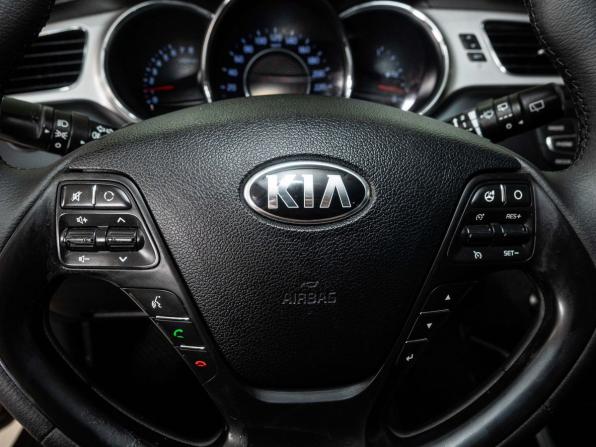 Kia Ceed II с пробегом 2015 года, цена 1 250 000 рублей, 143440 км, хэтчбек, Автокод Объявления