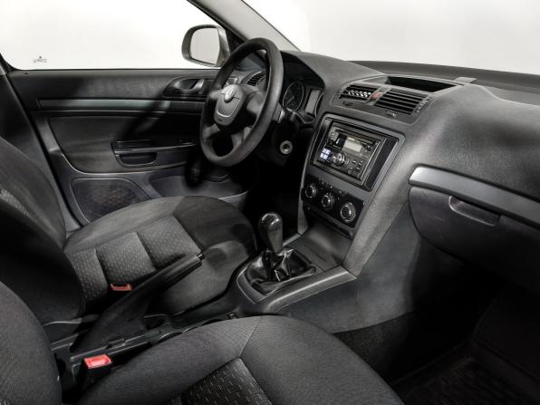 Skoda Octavia II (A5) Рестайлинг с пробегом 2011 года, цена 489 000 рублей, 329818 км, лифтбек, Автокод Объявления