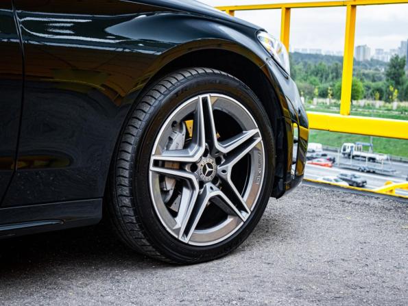 Mercedes-Benz C-Класс IV (W205) Рестайлинг с пробегом 2019 года, цена 3 249 000 рублей, 76700 км, седан, Автокод Объявления