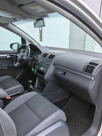 Volkswagen Touran I Рестайлинг 2 с пробегом 2010 года, цена 800 000 рублей, 158000 км, компактвэн, Автокод Объявления