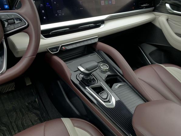 Geely Monjaro I с пробегом 2023 года, цена 3 090 000 рублей, 60254 км, внедорожник, Автокод Объявления
