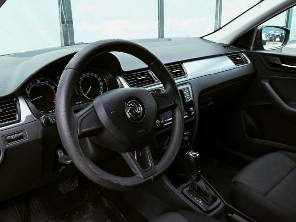 Skoda Rapid I Рестайлинг с пробегом 2018 года, цена 1 240 000 рублей, 151703 км, лифтбек, Автокод Объявления
