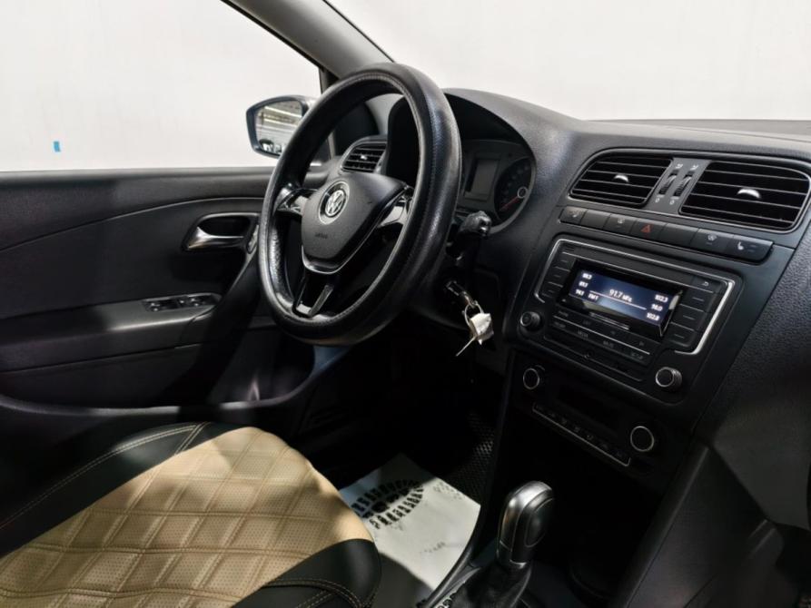 Volkswagen Polo V Рестайлинг Курск  - изображение 5
